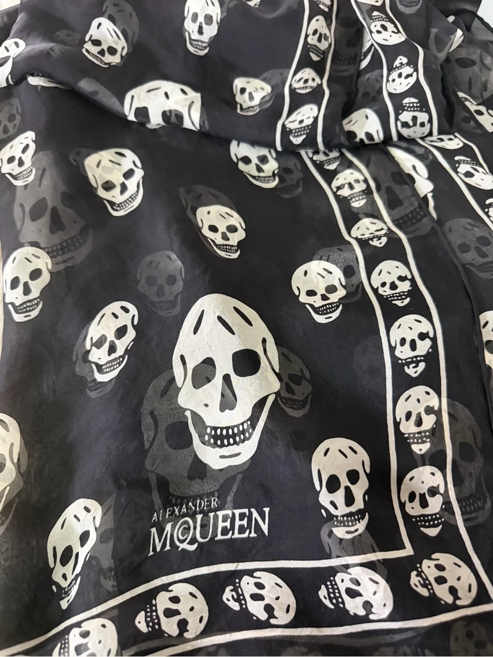 Alexander McQueen alexander mcqueen
